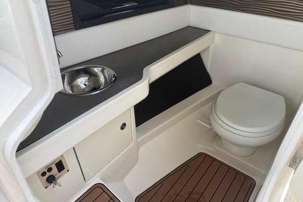 31ft Sea Ray Yacht For Sale