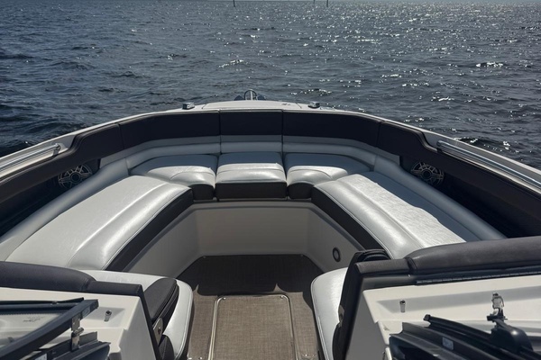 31ft Sea Ray Yacht For Sale