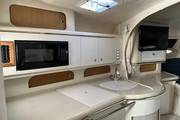 1999 Sea Ray SUNDANCER 310 31ft Sea Ray Yacht For Sale