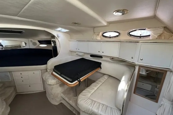 1999 Sea Ray SUNDANCER 310 31ft Sea Ray Yacht For Sale