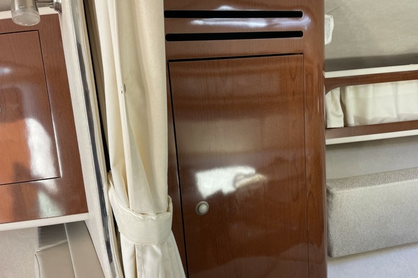 28ft Sea Ray Yacht For Sale