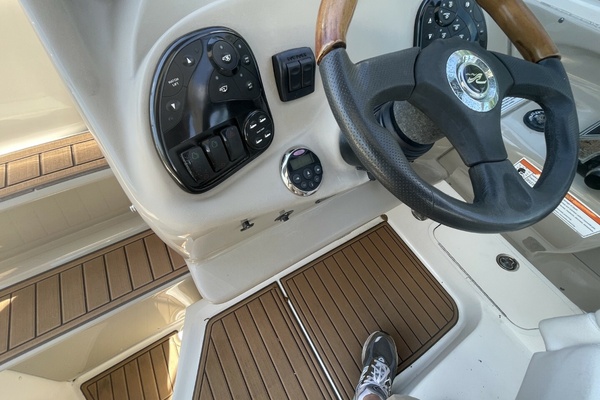 28ft Sea Ray Yacht For Sale
