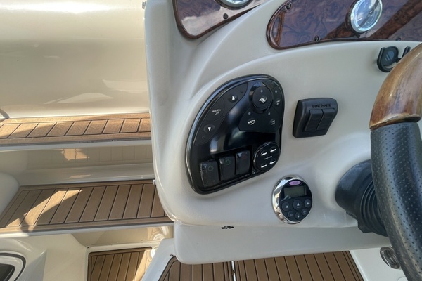28ft Sea Ray Yacht For Sale