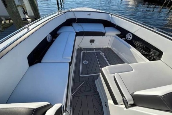 2021 Monterey 38