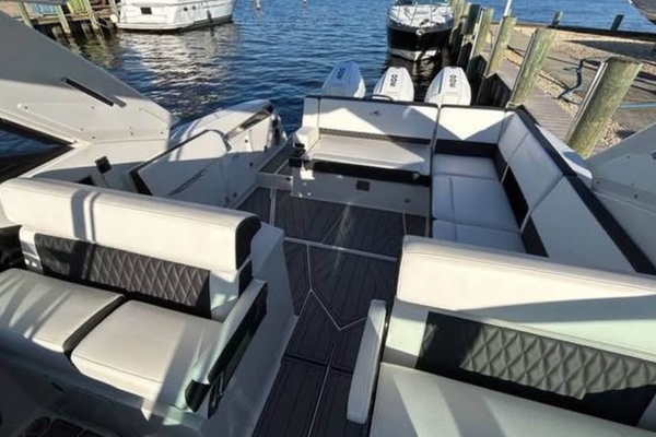 38ft Monterey Yacht For Sale