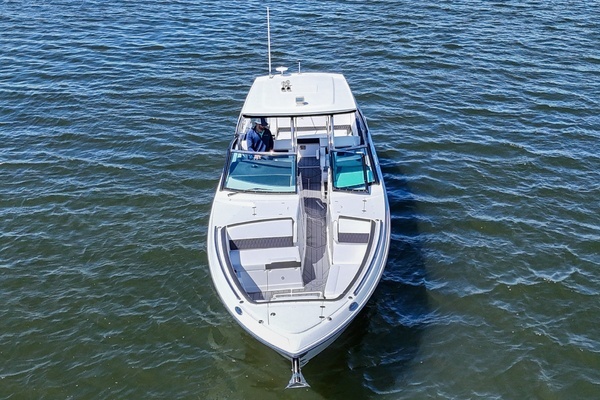 2021 Monterey 38