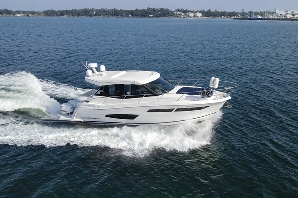 38ft Regal Yacht For Sale