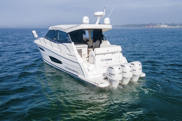 2020 Regal 38