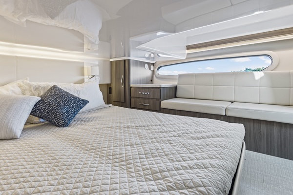 38ft Regal Yacht For Sale