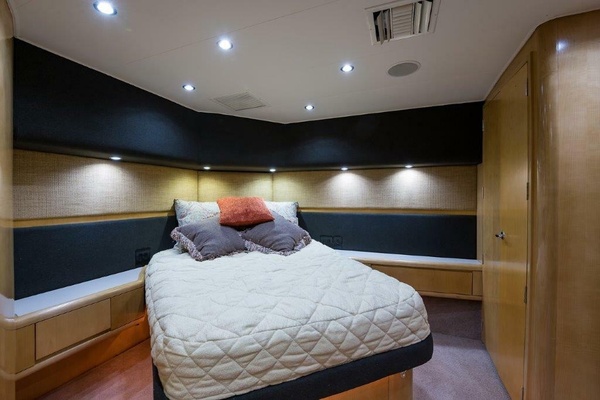 Hatteras 60 SALT RUSH - Master Stateroom