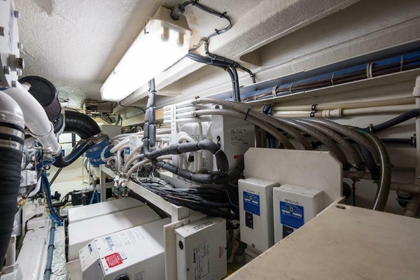 Hatteras 60 SALT RUSH - Engine Room
