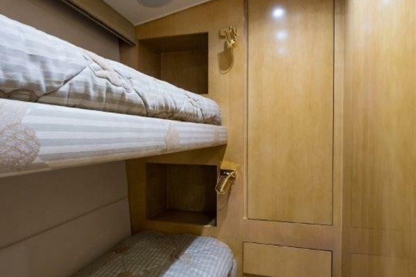 Hatteras 60 SALT RUSH - Guest Bunk Cabin