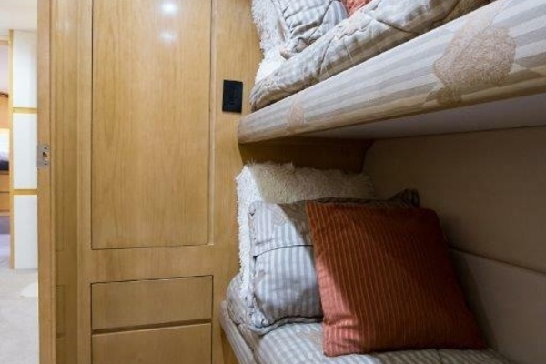 Hatteras 60 SALT RUSH - Guest Bunk Cabin