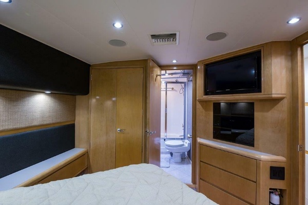 Hatteras 60 SALT RUSH - Master Stateroom