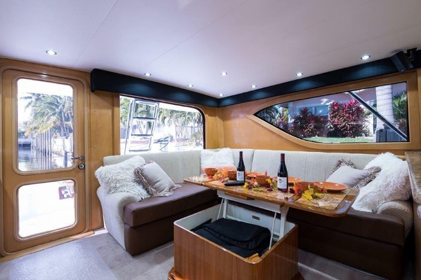 Hatteras 60 SALT RUSH - Salon