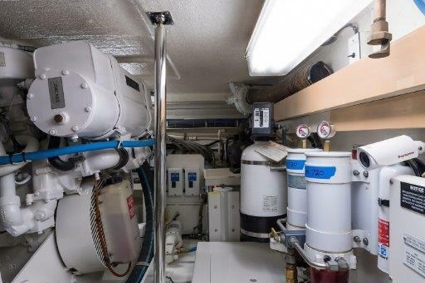 Hatteras 60 SALT RUSH - Engine Room