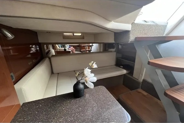 2012 Sea Ray 370 SUNDANCER 38ft Sea Ray Yacht For Sale