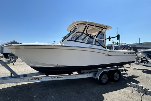 25ft Grady White Yacht For Sale