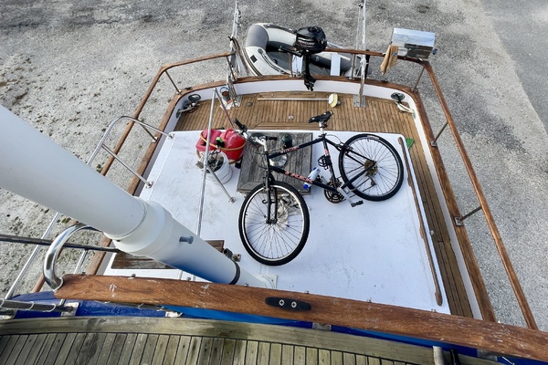 36ft Albin Yacht For Sale