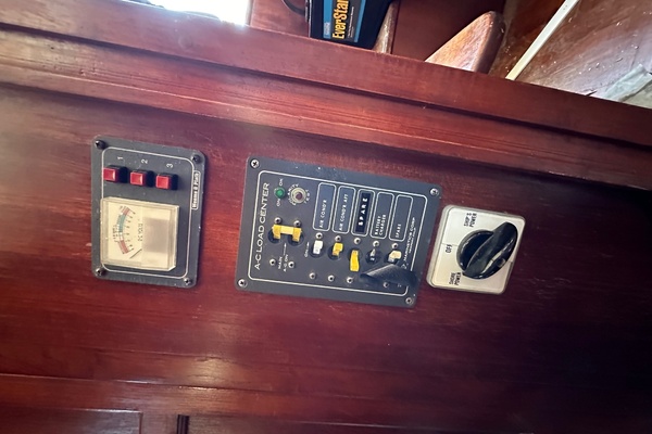 36ft Albin Yacht For Sale