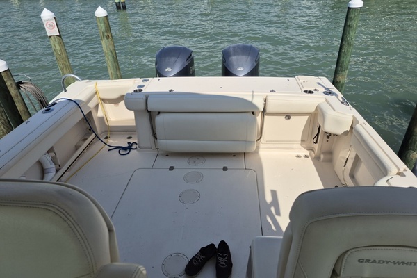 Rising Sun 33ft Grady White Yacht For Sale