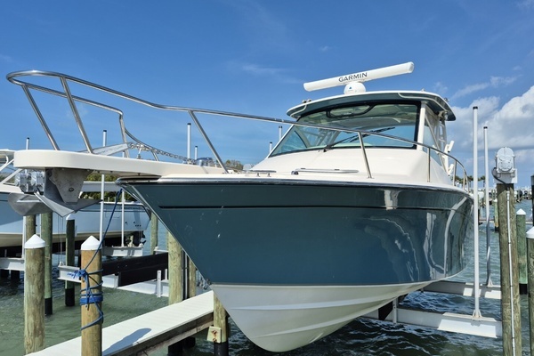 Photo of the 2018 Grady-White 330 Express "Rising Sun"
