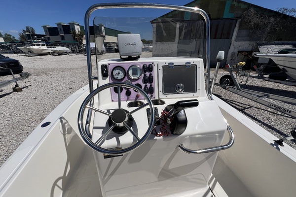 17ft Pioneer Yacht For Sale