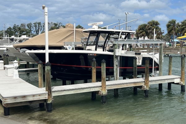 30-ft-Robalo-2021-R302 Center Console- Clearwater Beach Florida United States  yacht for sale