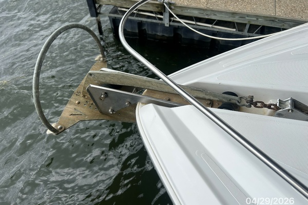 44' Cruisers anchor
