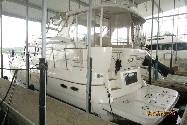 Photo of the 2000 Cruisers Yachts 4450 "Bay Dreamer II"