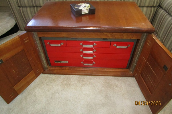 44' Cruisers salon coffee table-tool chest
