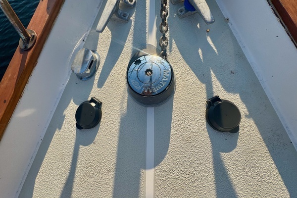 Photo of the 1990 Morgan 44 "Windfang II"