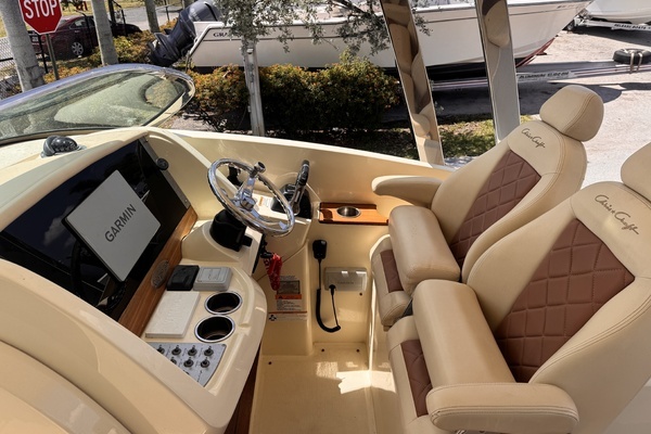 Photo of the 2018 Chris-Craft 