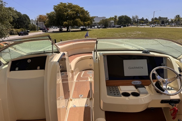 Photo of the 2018 Chris-Craft 