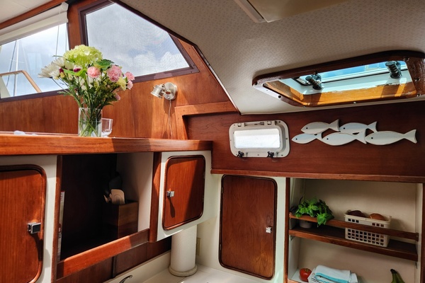 Folly Squared 44ft Gulfstar Yacht For Sale