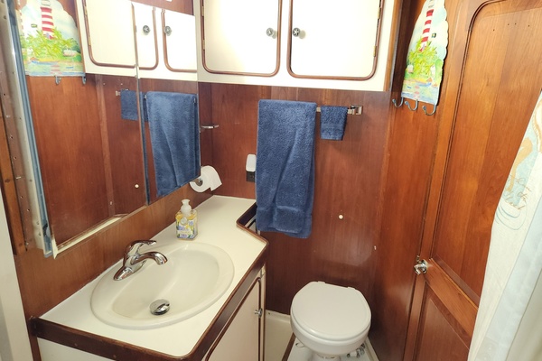 Folly Squared 44ft Gulfstar Yacht For Sale