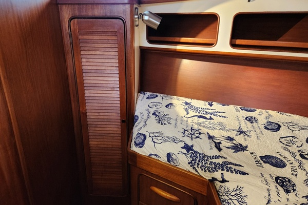 Folly Squared 44ft Gulfstar Yacht For Sale