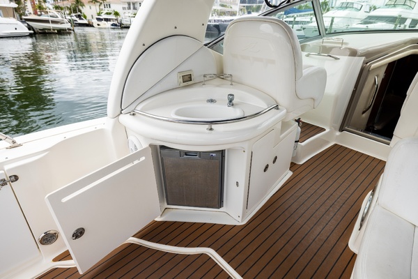 34ft Sea Ray Yacht For Sale