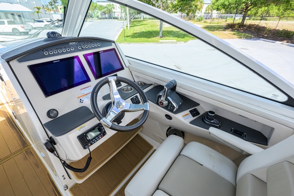 Veronica 32ft Boston Whaler Yacht For Sale