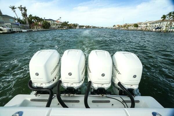 39ft SeaVee Yacht For Sale