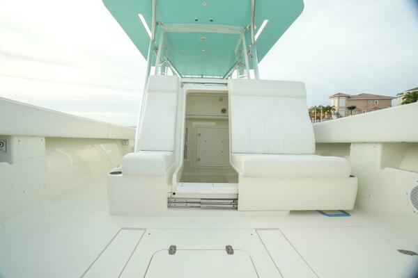 39ft SeaVee Yacht For Sale