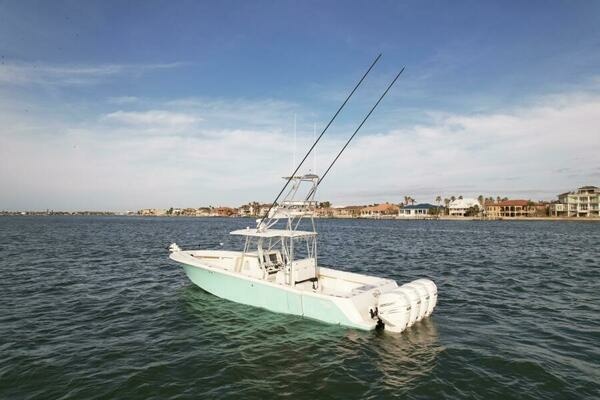 Photo of the 2013 SeaVee 390