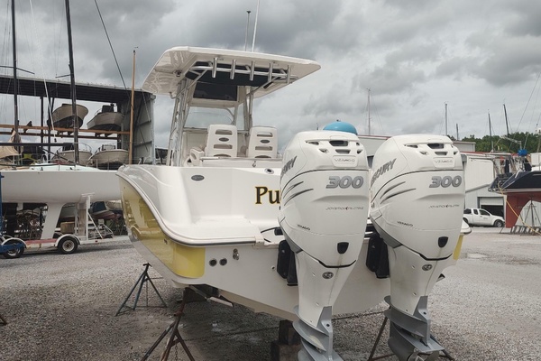 Punch List 32ft Boston Whaler Yacht For Sale