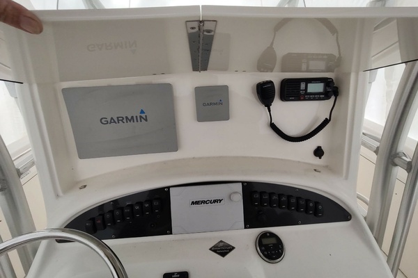 Punch List 32ft Boston Whaler Yacht For Sale