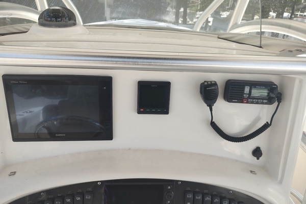 Punch List 32ft Boston Whaler Yacht For Sale