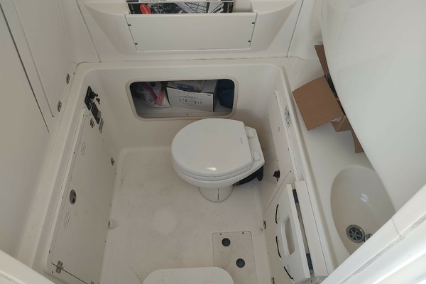 Punch List 32ft Boston Whaler Yacht For Sale