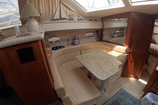 BRITER HORIZON 40ft Carver Yacht For Sale