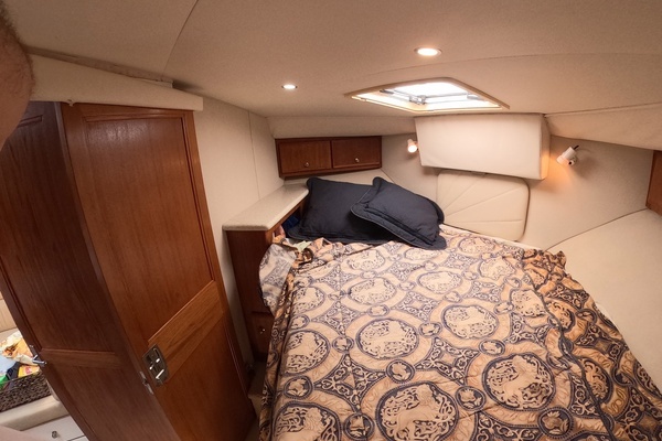 Photo of the 2000 Carver 406 Motor Yacht "BRITER HORIZON"