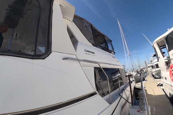 BRITER HORIZON 40ft Carver Yacht For Sale