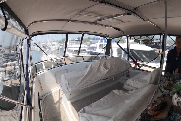 BRITER HORIZON 40ft Carver Yacht For Sale